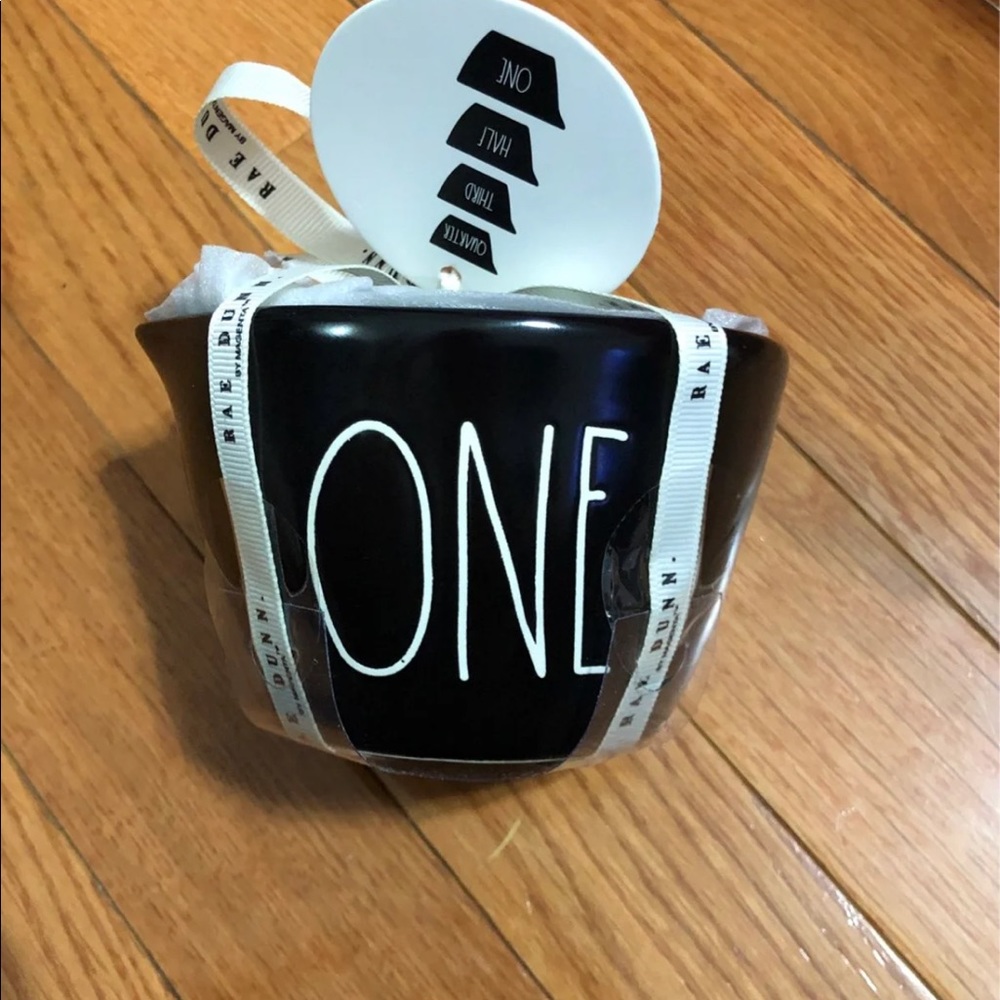 Rae Dunn black measure cups